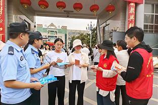 西媒：前巴萨总监普拉内斯接受吉达联合3年800万欧报价